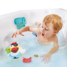 Load image into Gallery viewer, Yookidoo Bath Toy Jet Duck Pirate