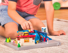 Load image into Gallery viewer, Driven by Battat Dine & Drive Pit Stop Pocket Series