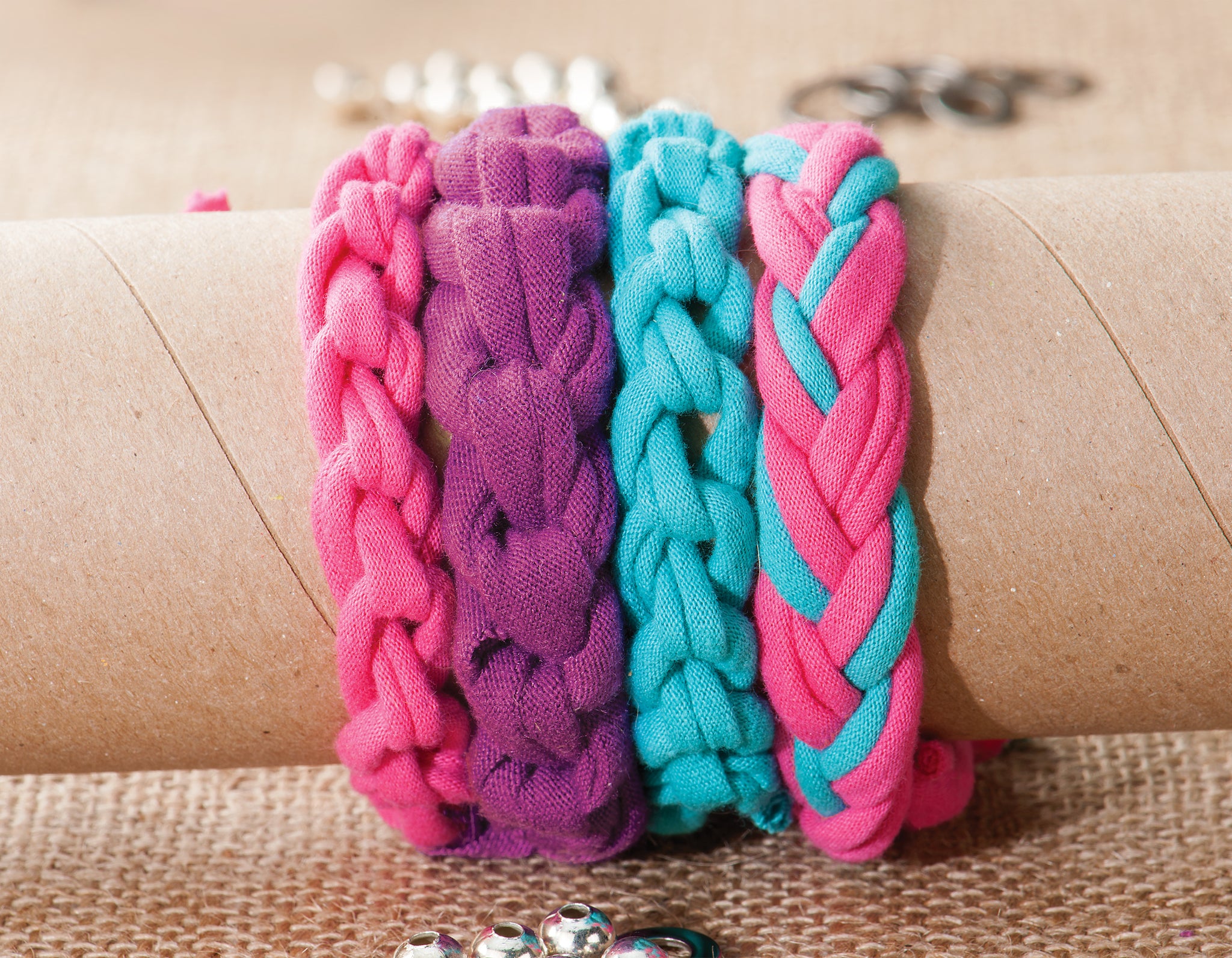 Craftabelle - Friendship Fabrics Creation Kit - Bracelet Making