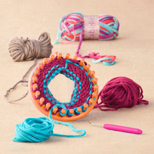 Craftabelle – Cozy Cuffs & Cowls Creation Kit – Beginner Knitting Kit
