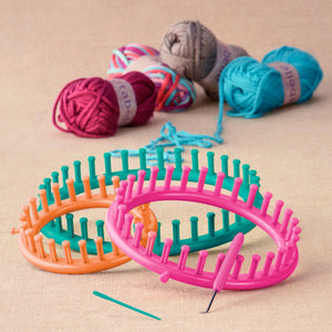 Craftabelle – Cozy Cuffs & Cowls Creation Kit – Beginner Knitting Kit